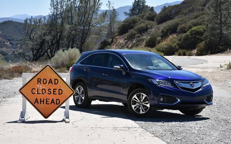 Comparison Acura Rdx 2017 Vs Mercedes Benz Gla Class