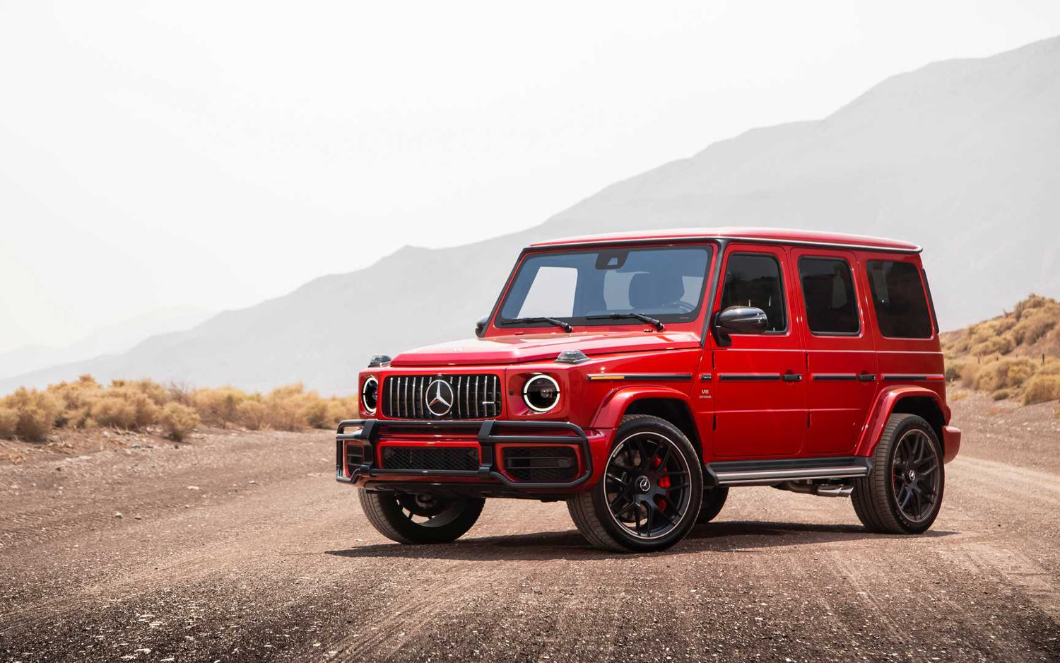 Comparison - Jeep Wrangler JK Rubicon 2018 - vs - Mercedes-Benz G-Class G63  AMG 2019 | SUV Drive