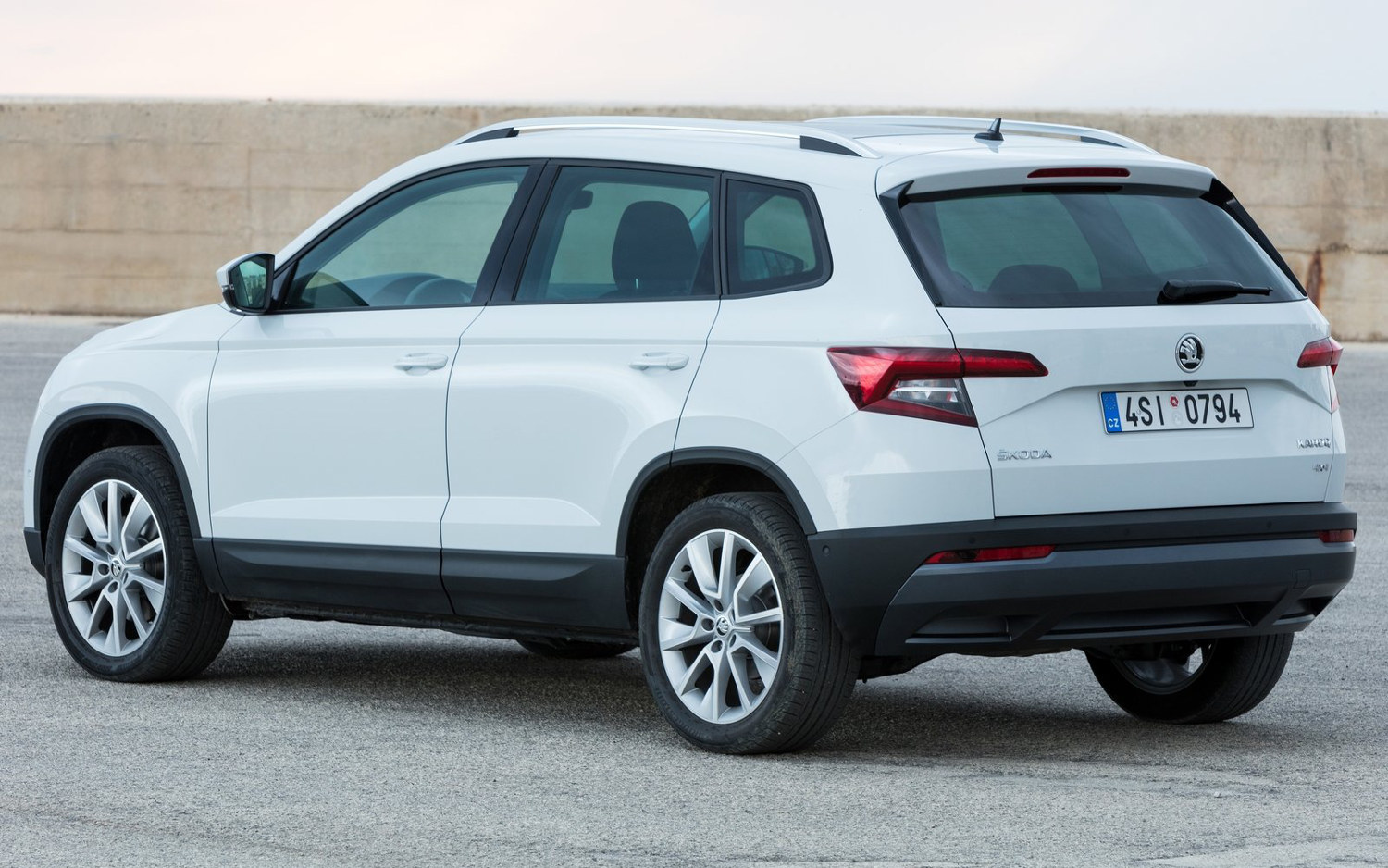 Karoq Test:  Entscheidungshilfe Für Suv Käufer! - 6oskmu2