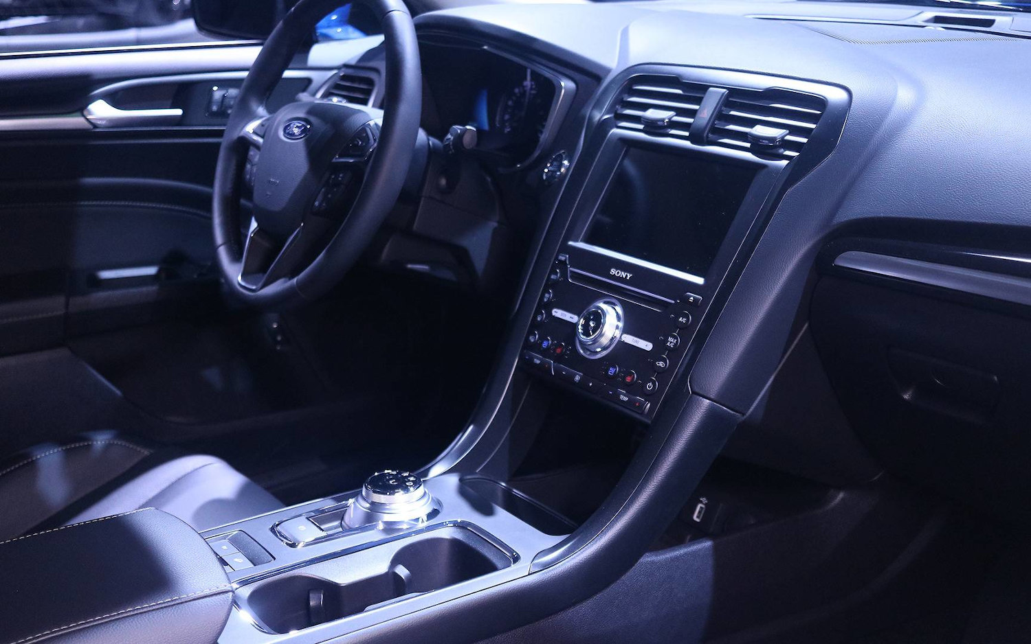 Ford Fusion Titanium Hybrid 2019 Suv Drive