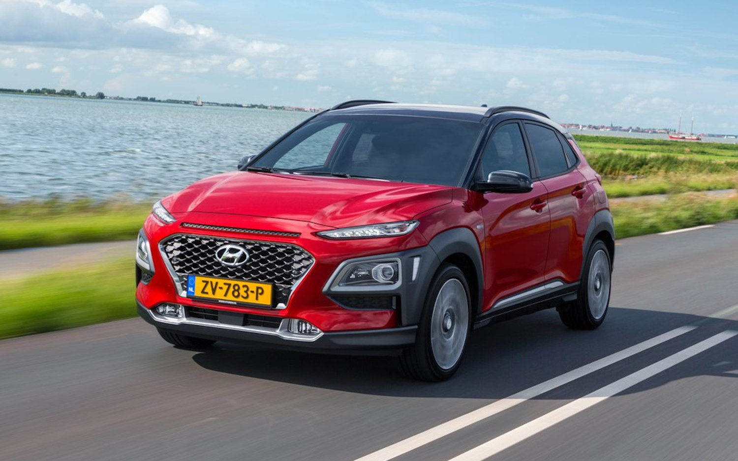 Compare Peugeot 2008 And Renault Captur