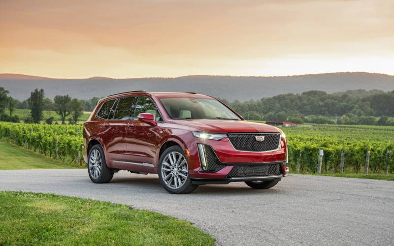 Comparison Cadillac Xt6 Sport 2020 Vs Jeep Grand