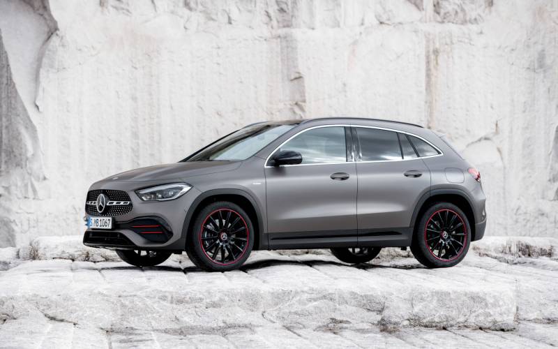 Comparison Mercedes Benz Gla 250 21 Vs Mercedes Benz Glc Class Glc 300 4matic Suv Drive Comparison Mercedes Benz Gla 250 21 Vs Mercedes Benz Glc Class Glc 300 4matic Suv Drive