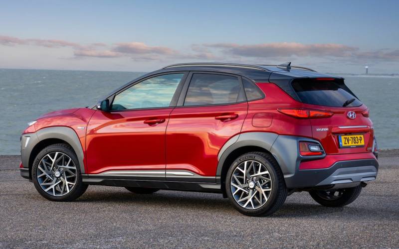 Hyundai kona hybrid vs ford puma clearance