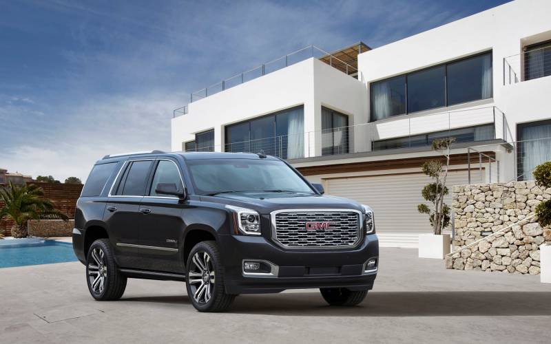 Comparison Volkswagen Atlas Sel 2018 Vs Gmc Yukon Denali 2017 1