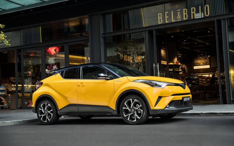 Comparison Toyota C Hr Hybrid 17 Vs Mazda Cx 5 16 Suv Drive Comparison Toyota C Hr Hybrid 17 Vs Mazda Cx 5 16 Suv Drive