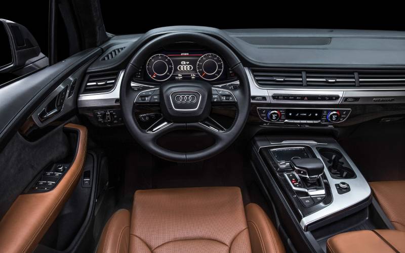 Comparison Audi Q7 Prestige Quattro 2018 Vs Audi E Tron Prestige Ev 2019 Suv Drive