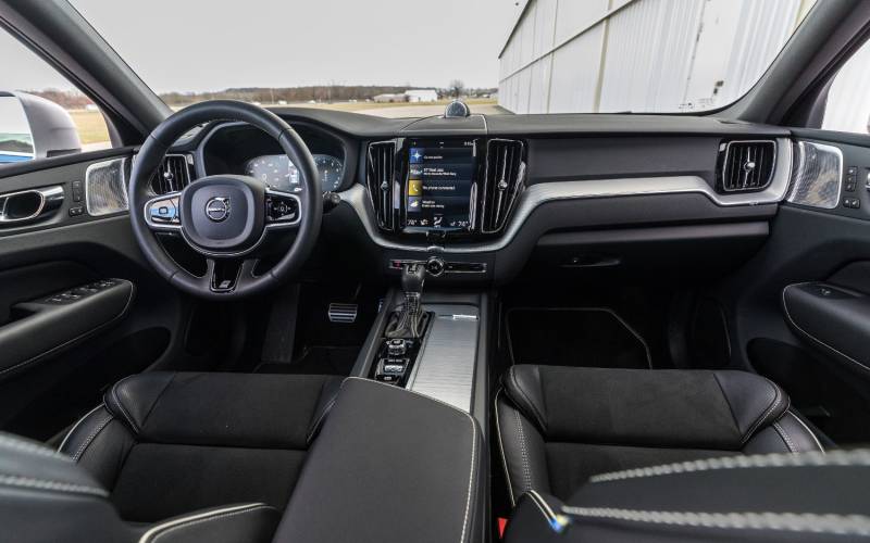 comparison tesla model y 2020 vs volvo xc60 t8 r design tesla model 3