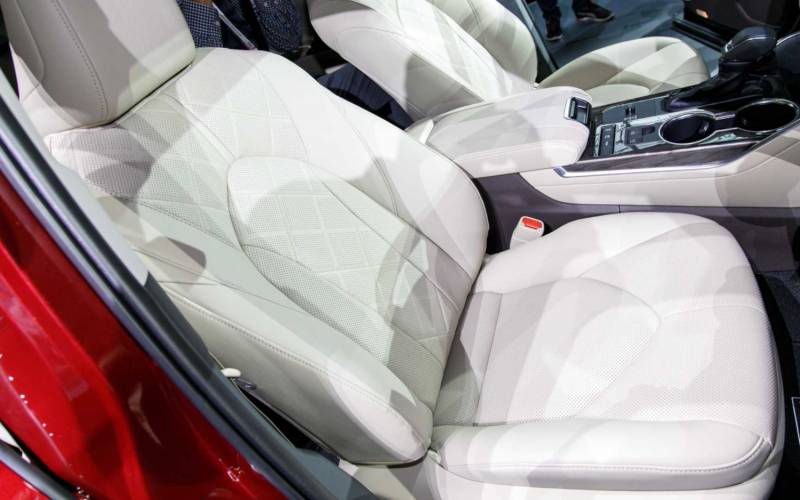Comparison Lexus Rx 350l Luxury 2019 Vs Toyota