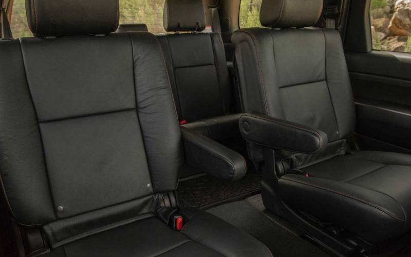 Comparison - Lexus LX 570 Three-Row 2020 - vs - Toyota Sequoia TRD PRO 2020 | SUV Drive