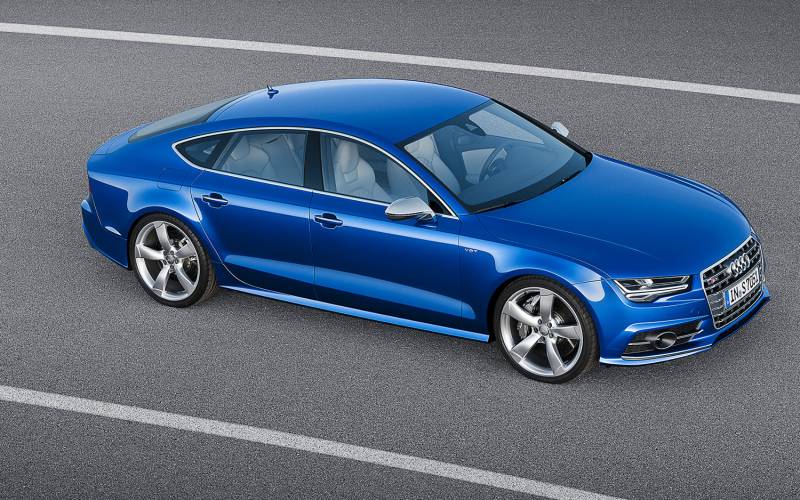 Comparison - Audi S7 Prestige quattro 2018 - vs - BMW 6 ...