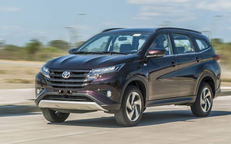 Comparison - Toyota Rush 1.5AT 2019 - vs - Hyundai Tucson 