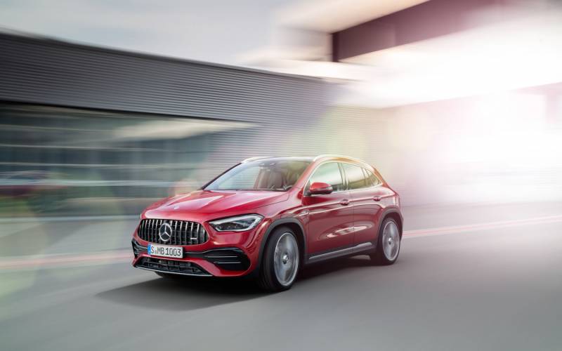 Comparison Mercedes Amg Gla35 21 Vs Audi Rs Q3 Sportback Sport S Tronic Suv Drive