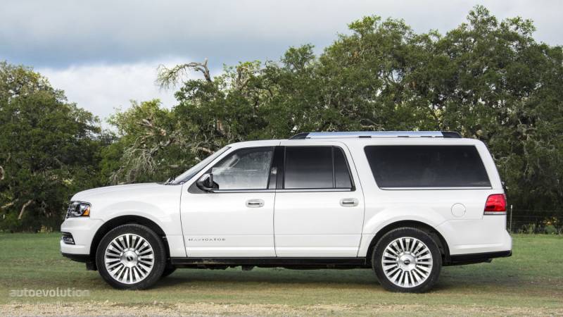 Comparison Lincoln Navigator 2016 Vs Dodge Durango