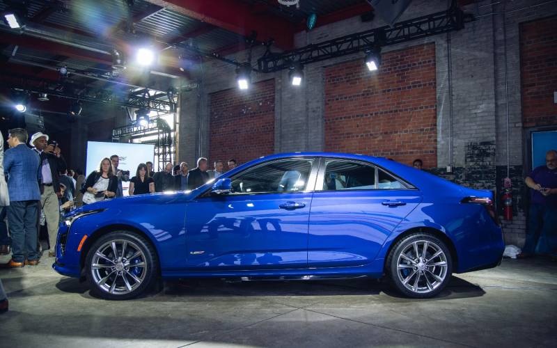 Toyota Suv Names >> Comparison - Cadillac CT4-V 2020 - vs - Cadillac XT4 Sport ... Toyota Suv Names >> Comparison - Cadillac CT4-V 2020 - vs - Cadillac XT4 Sport ...