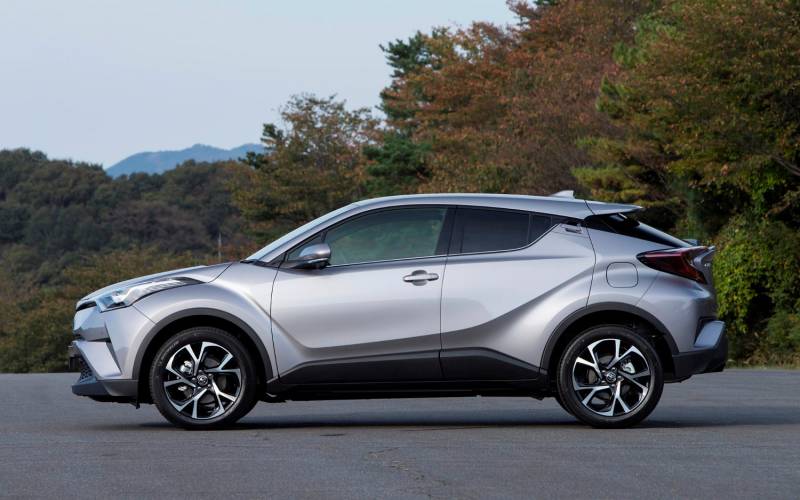 Mazda Cx 3 Vs Honda Hrv >> Comparison - Toyota C-HR Hybrid 2017 - vs - Honda HR-V ... Mazda Cx 3 Vs Honda Hrv >> Comparison - Toyota C-HR Hybrid 2017 - vs - Honda HR-V ...