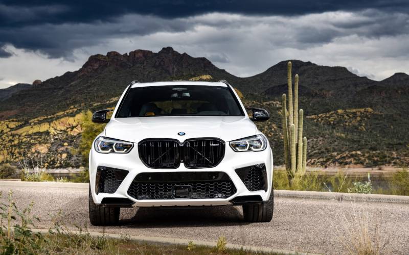 Comparison - BMW X5 M Competition 2020 - vs - BMW X6 M50i 2020 | SUV Drive