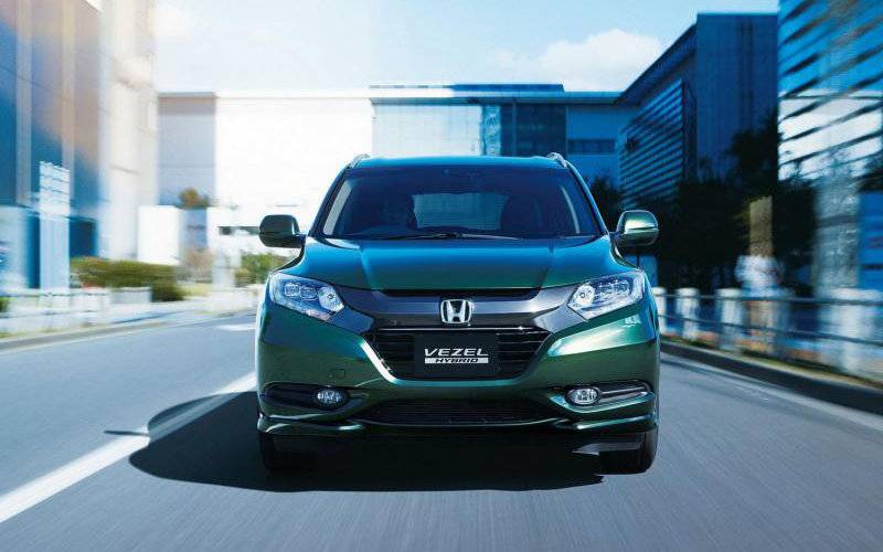 Comparison Honda Vezel Hybrid Z 16 Vs Honda Vezel G 16 Suv Drive