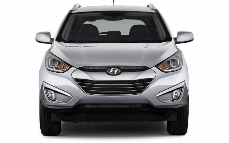 parison BMW X1 Turbo AWD 8 SPEED 2015 vs Hyundai